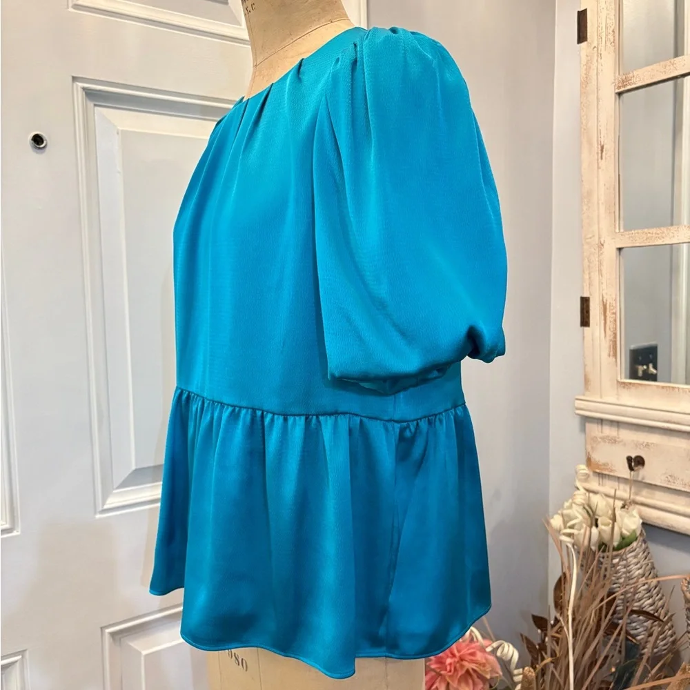 Lilly Pulitzer Teal Peplum Bell Sleeve Blouse Top Size 4 Elegant Flowy Boho Chic